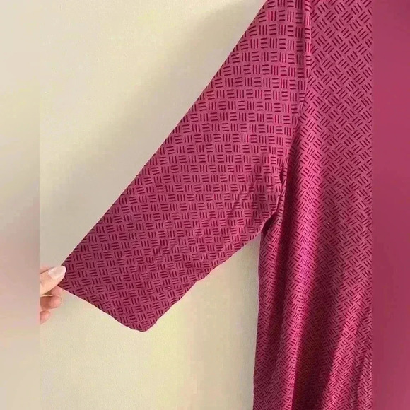 J Jill wearever collection dark pink v neck pullover tunic top. Medium petite - Picture 2 of 7